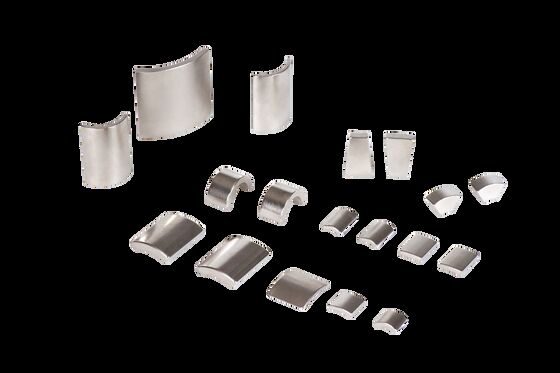 Bom preço Magnetos de arco de neodímio Componentes magnéticos Coercividade 12-35 KOe on-line